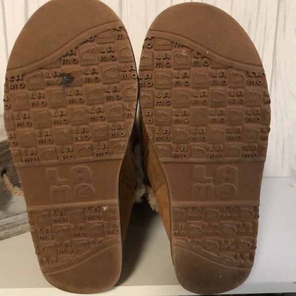 Woman’s size 7 lamo boots - Picture 7 of 7